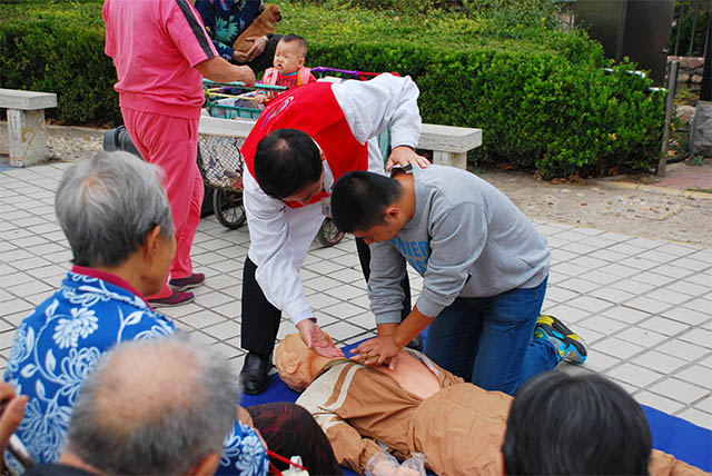 传播应急知识 关爱生命健康 ——潍坊市市立医院急救知识科普进社区