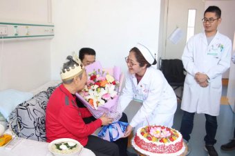 温馨生日会 情暖老人心—我院医